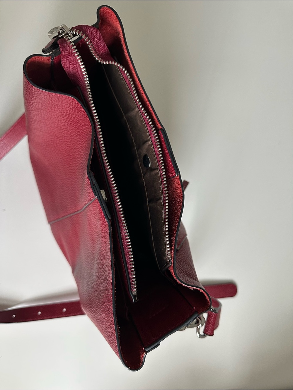S-Zone Genuine Pebbled Leather Crossbody Bag Red Silver Hardware Zipper Closure - Picture 7 of 16
